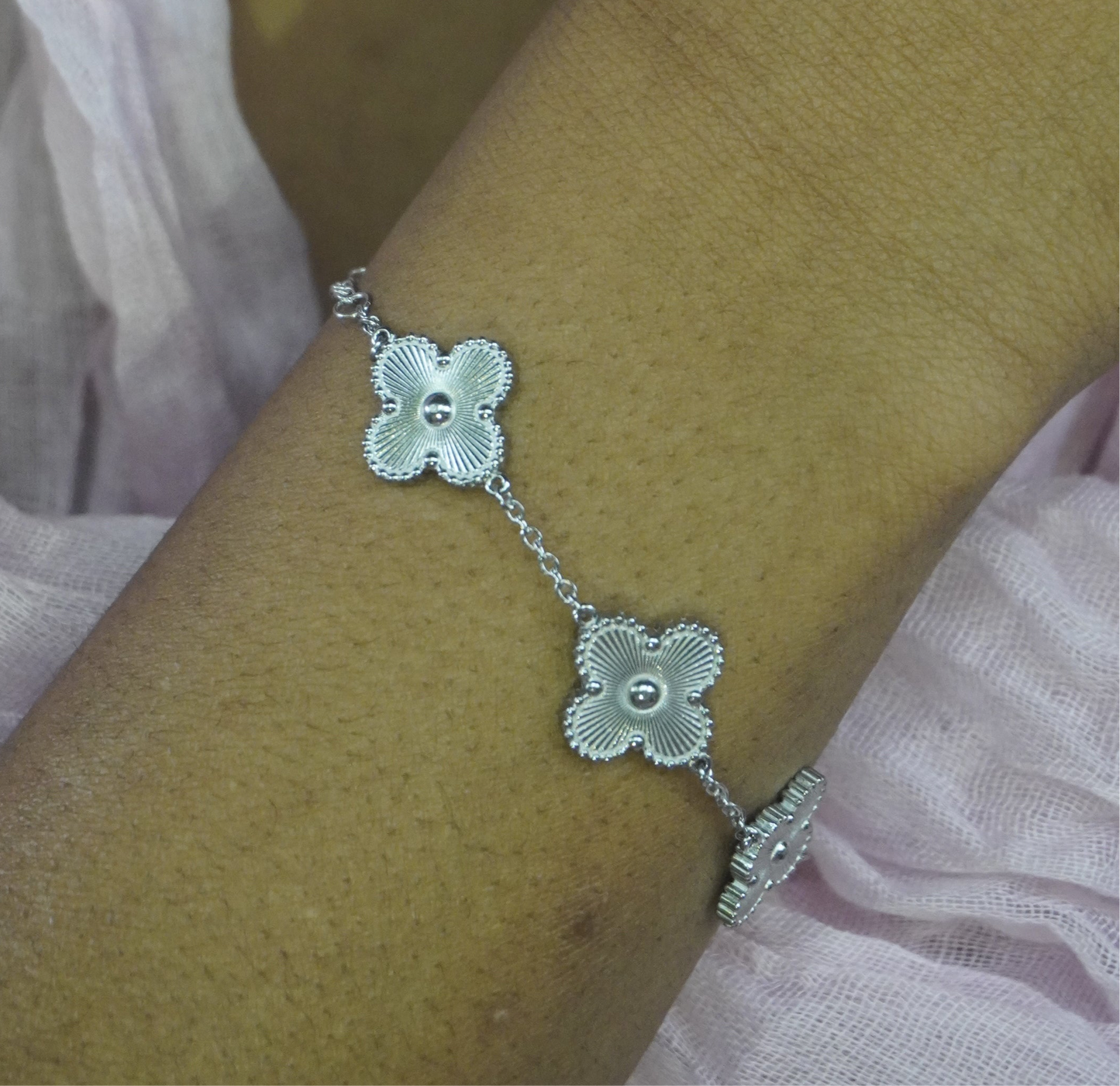 Slim Clover Bracelet