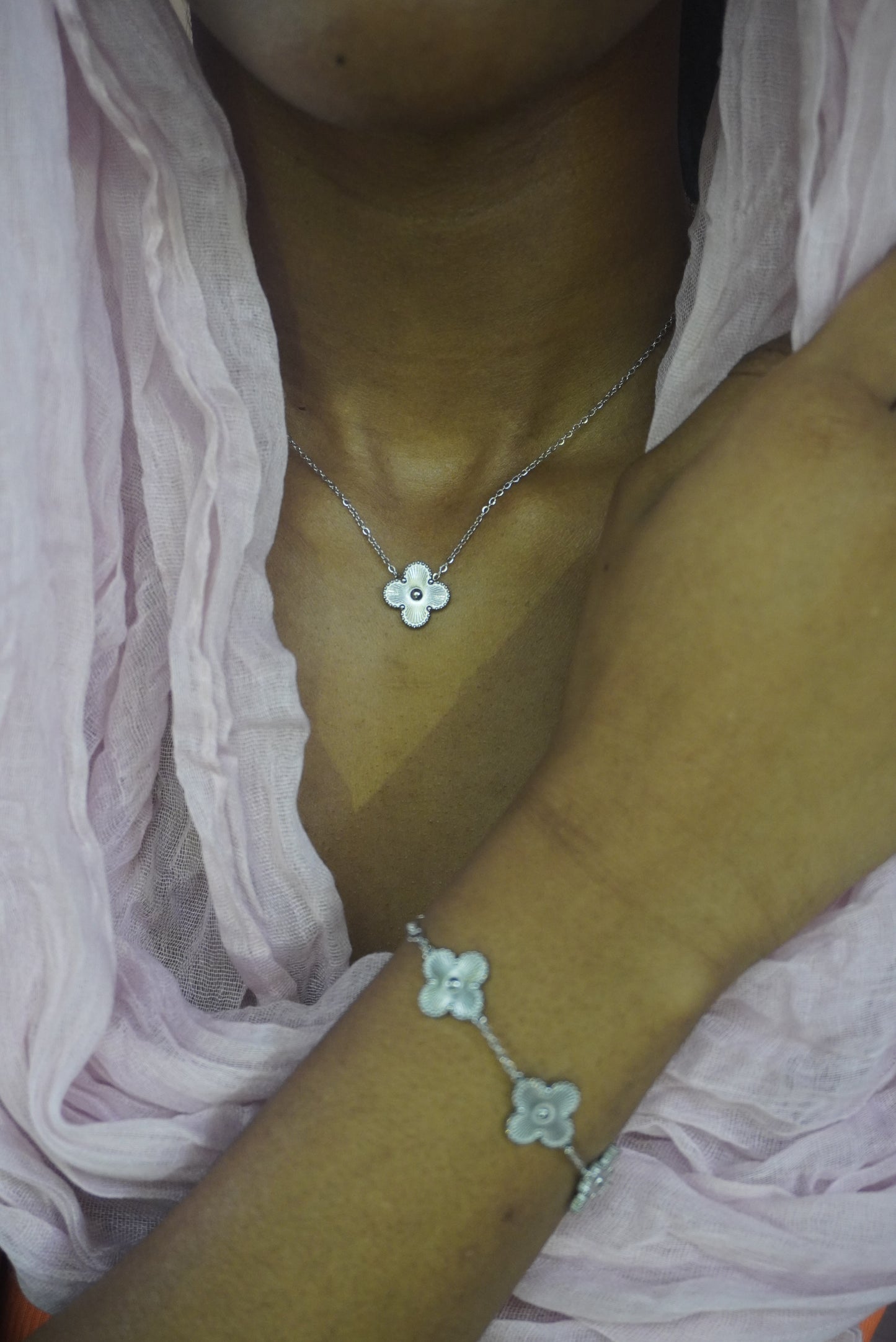 Slim Clover Necklace