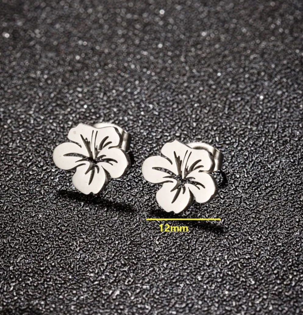 Outlined Hibiscus Flower Stud Earrings